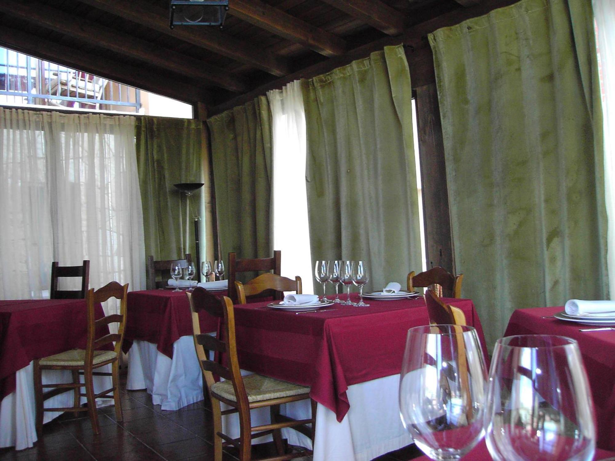 Hotel Rural El Yantar De Gredos Сан-Мартин-дель-Пимпольяр Экстерьер фото