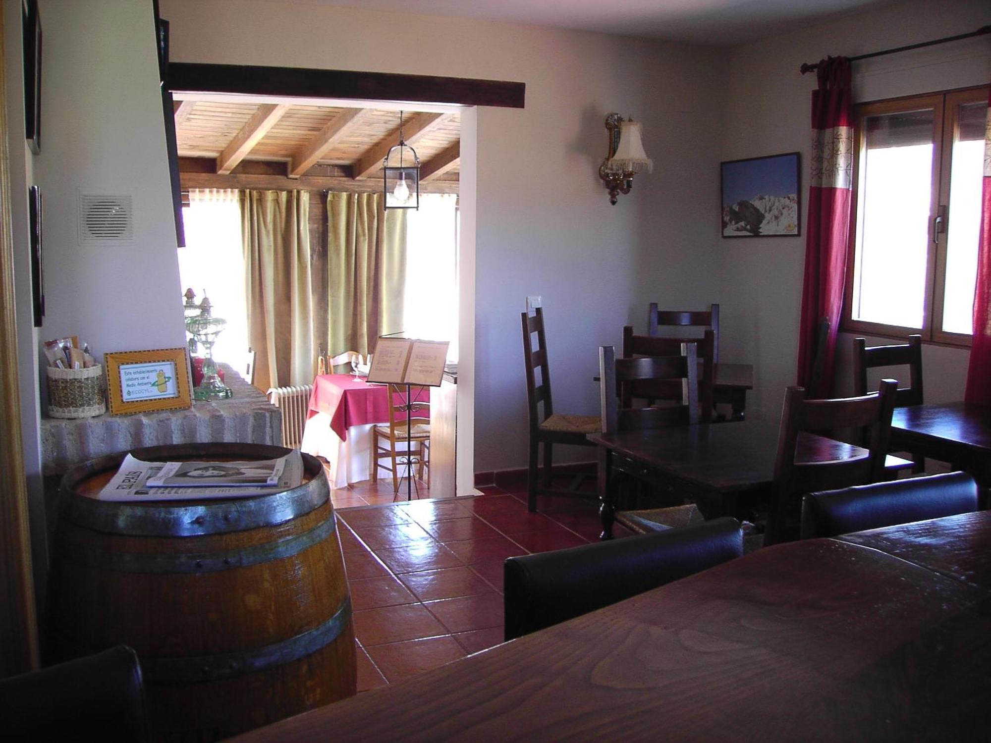 Hotel Rural El Yantar De Gredos Сан-Мартин-дель-Пимпольяр Экстерьер фото