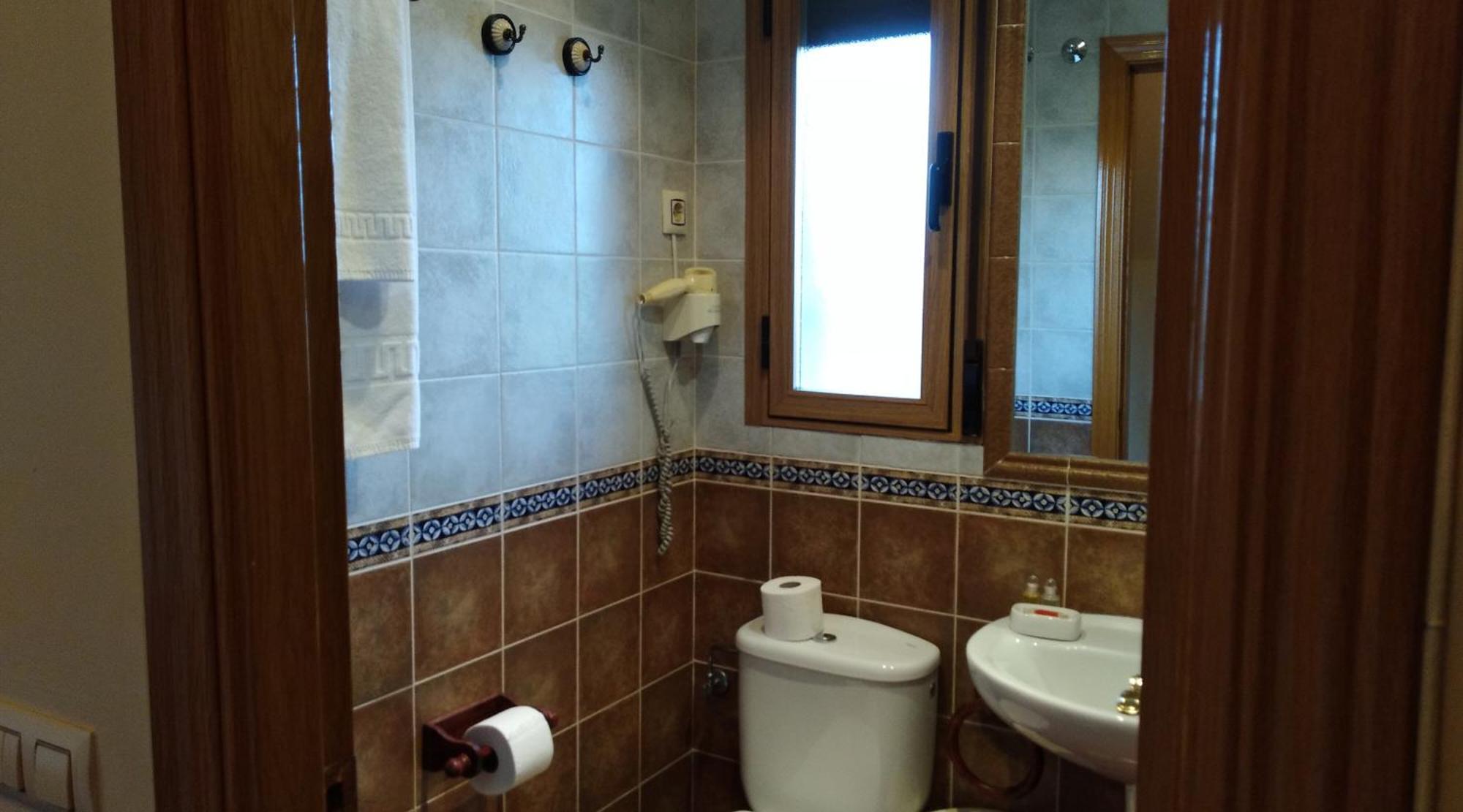 Hotel Rural El Yantar De Gredos Сан-Мартин-дель-Пимпольяр Экстерьер фото