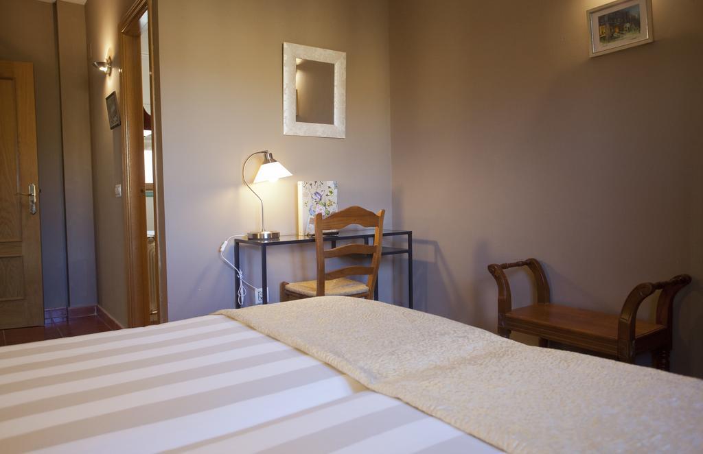 Hotel Rural El Yantar De Gredos Сан-Мартин-дель-Пимпольяр Экстерьер фото